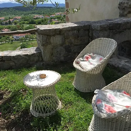 Stanjelski Razgledi Ar דירה Štanjel